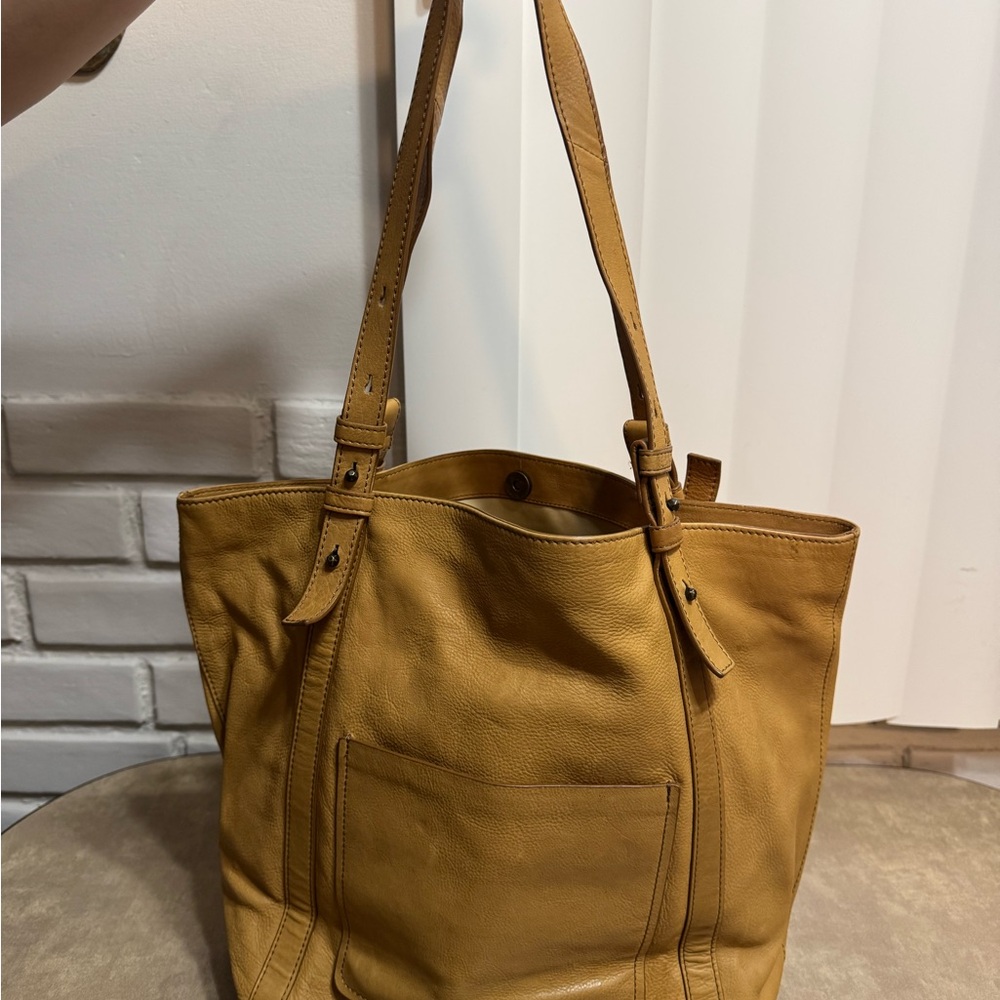 ✨ Lucky Brand Odea Leather Tote — Classic & Spacious Everyday Bag ✨
